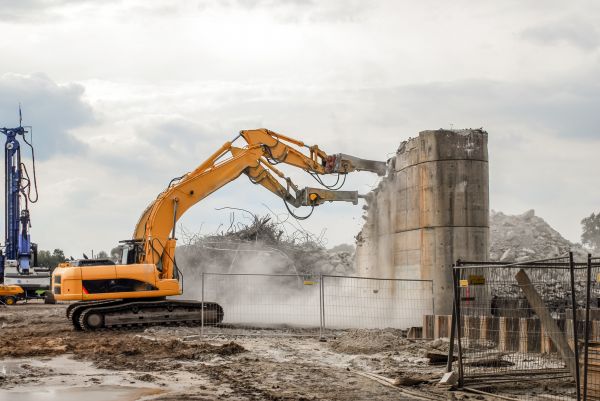 Silo Demolition in Middletown