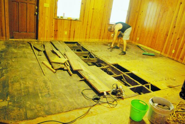 Subfloor Demolition in Middletown